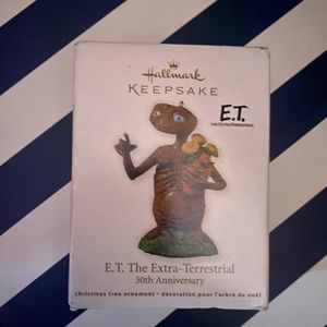 Hallmark ET 30th anniversary ornament new in box